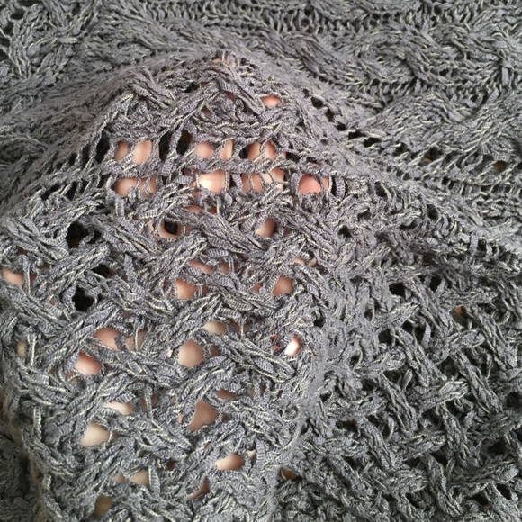 Free People grey cropped sweater - Picture 3 of 3