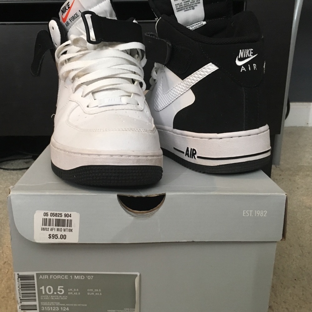 Nike Air Force 1 Mid