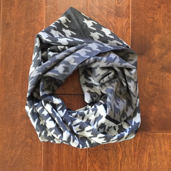 Fleece Houndstooth Infinity Scarf - Picture 2 of 4