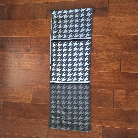 Fleece Houndstooth Infinity Scarf - Picture 3 of 4