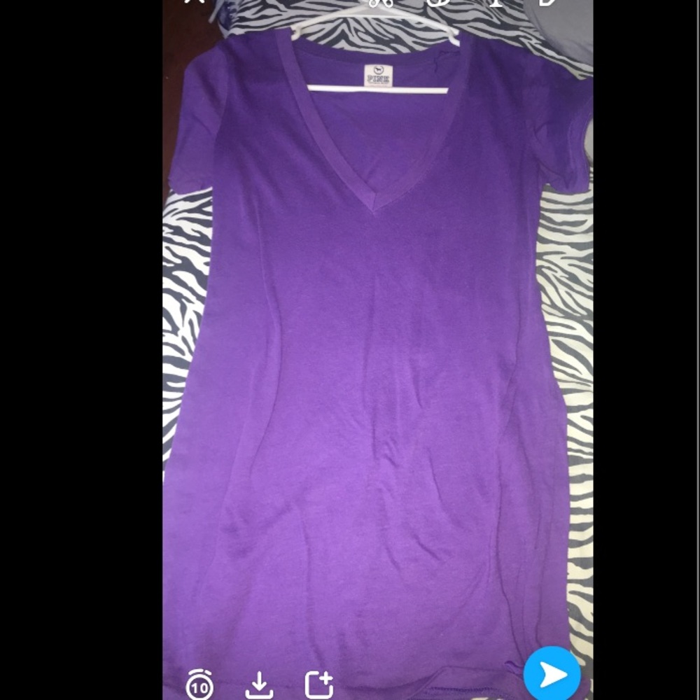 purple v neck pink vs tee