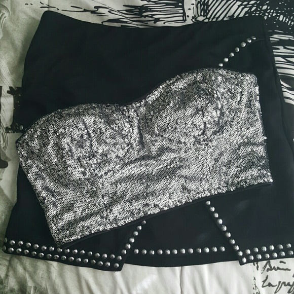 Crop Top - Picture 2 of 4