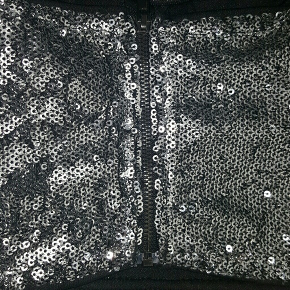 Crop Top - Picture 3 of 4