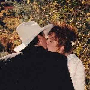 Meet your Posher, Paula