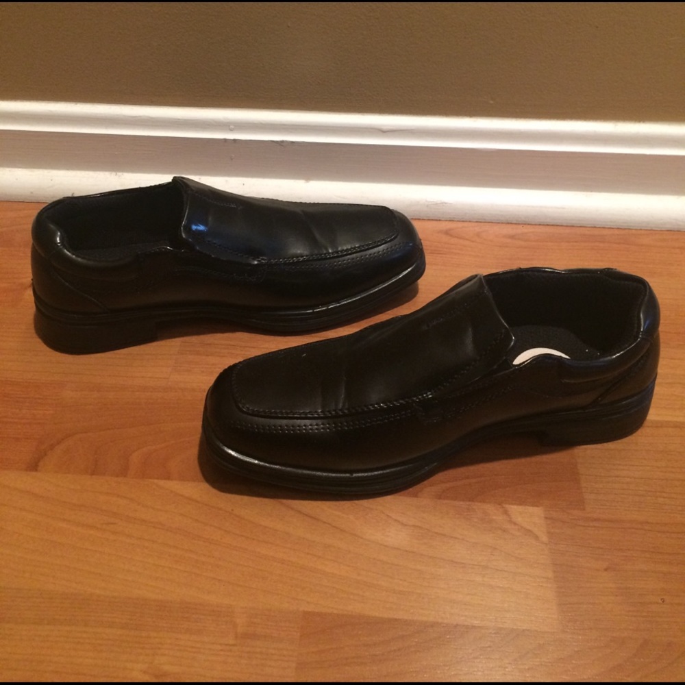 Dress shoes