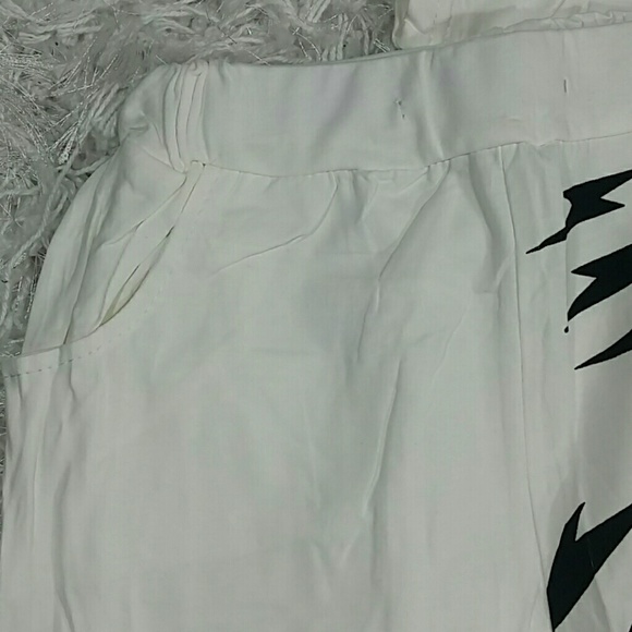 White Thunderbolt 2 pc set. Kids  :) - Picture 4 of 6