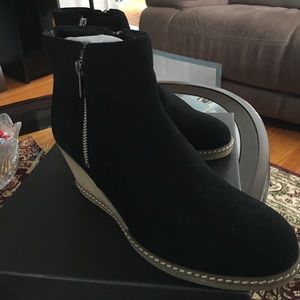 Macalister zip wedge