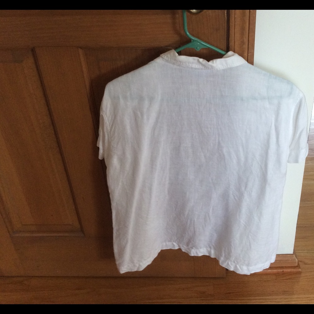 Cute white top - Picture 2 of 2