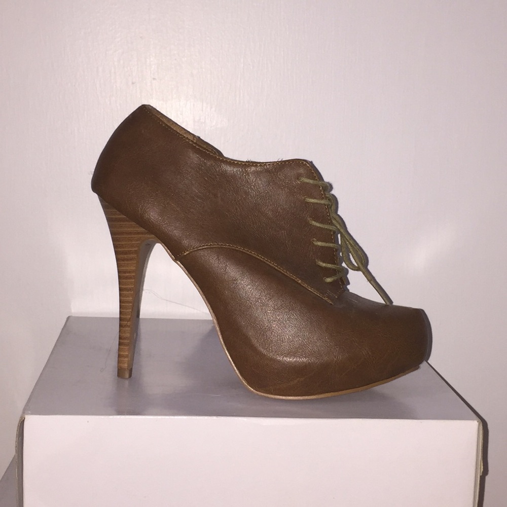 Cognac Oxford Pumps