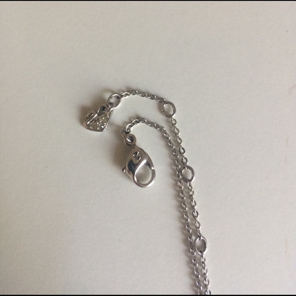 Swarovski purple cushion cut silver necklace - Picture 3 of 3