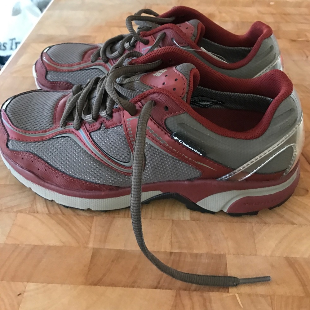 New with tag Columbia sneakers