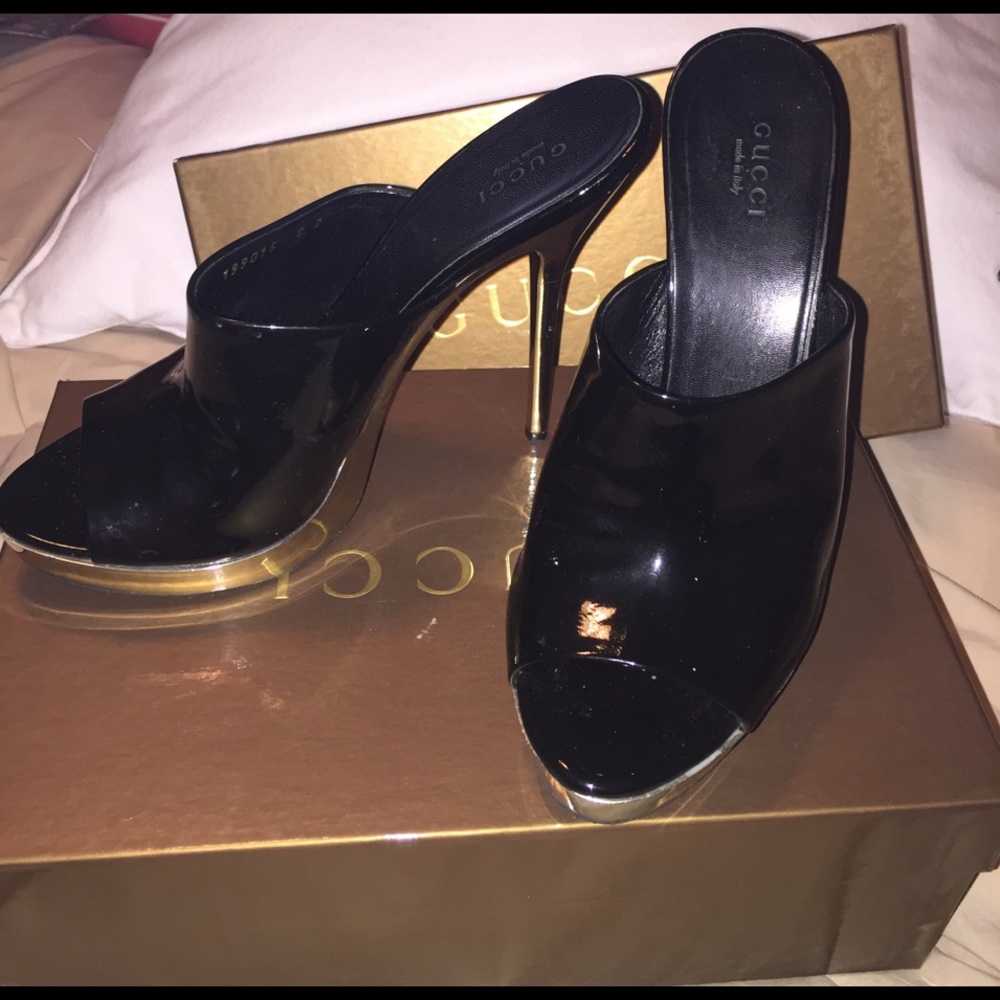 Gucci heels like new