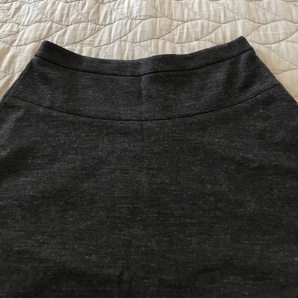 Grey A-line skirt - Picture 2 of 5