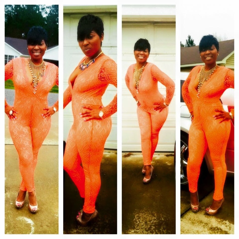 Neon Peach lace with nude 🍑 BodySuit
