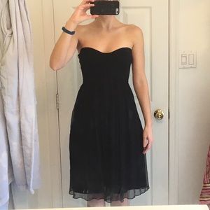 Flouncy black DFV cocktail dress- size 8