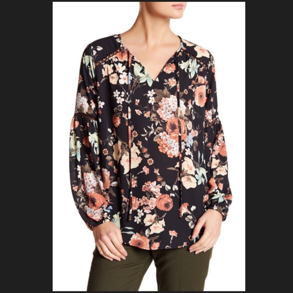 Pleione- Woman’s Tie Poet Blouse - Picture 2 of 7
