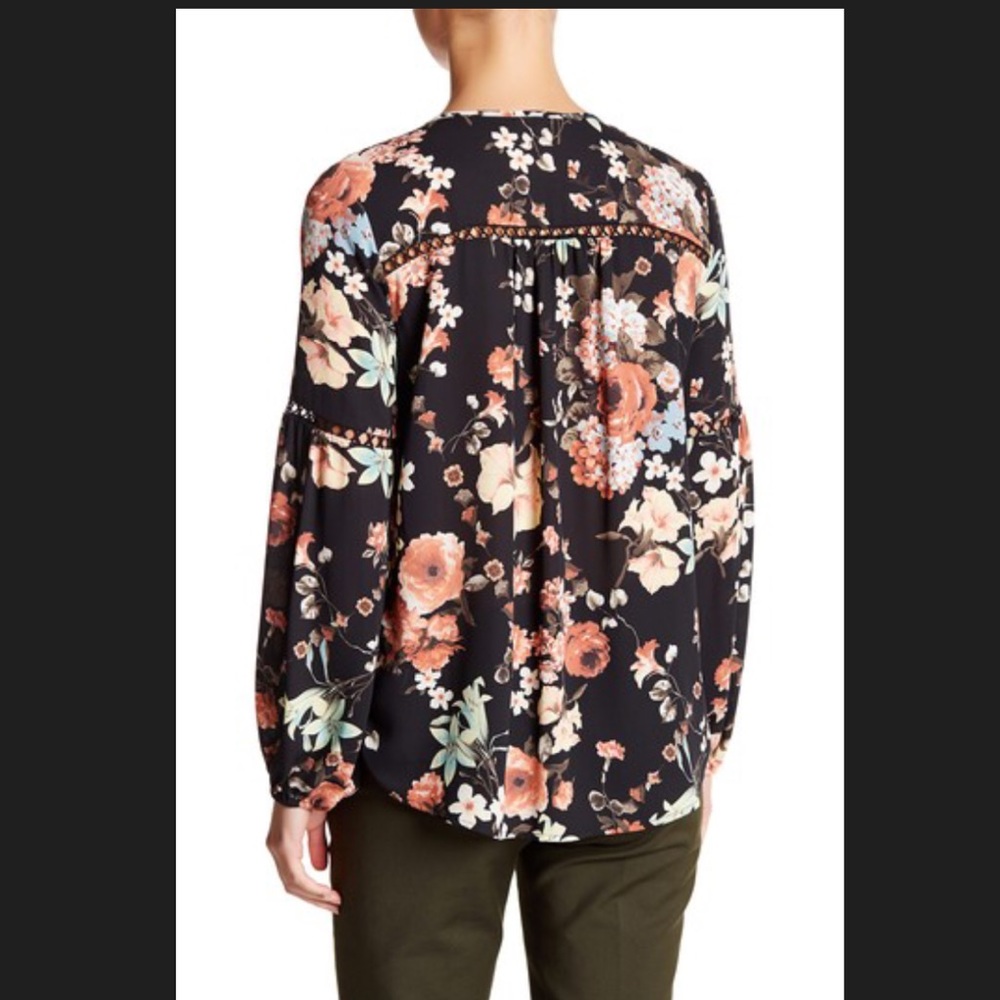 Pleione- Woman’s Tie Poet Blouse - Picture 3 of 7