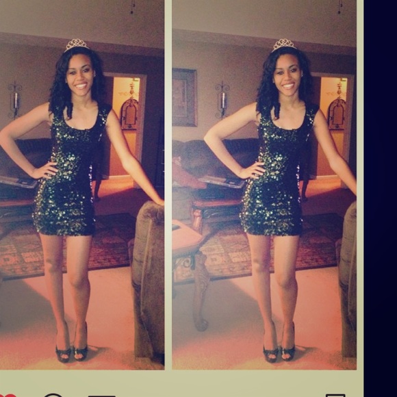 Homecoming/ Party Dress - Picture 1 of 2