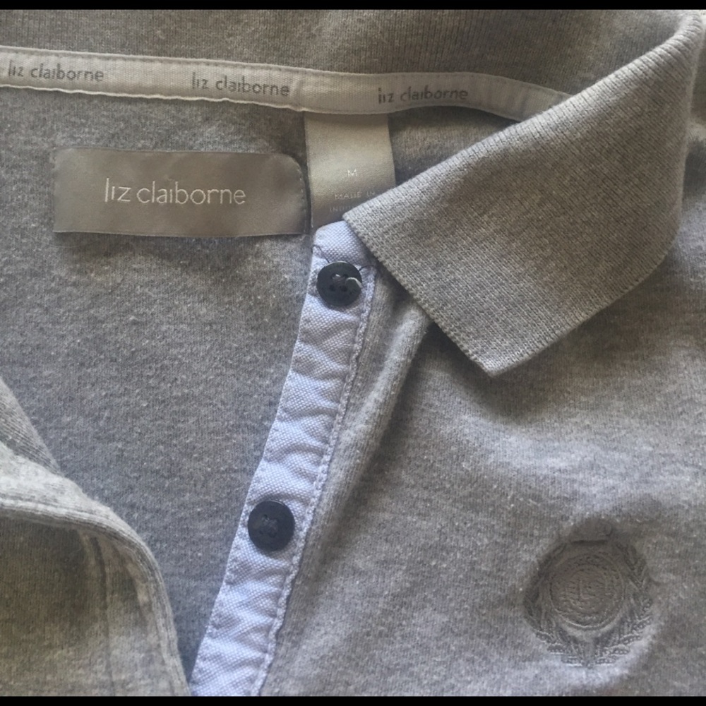 Collared shirt 👚 - Picture 2 of 2