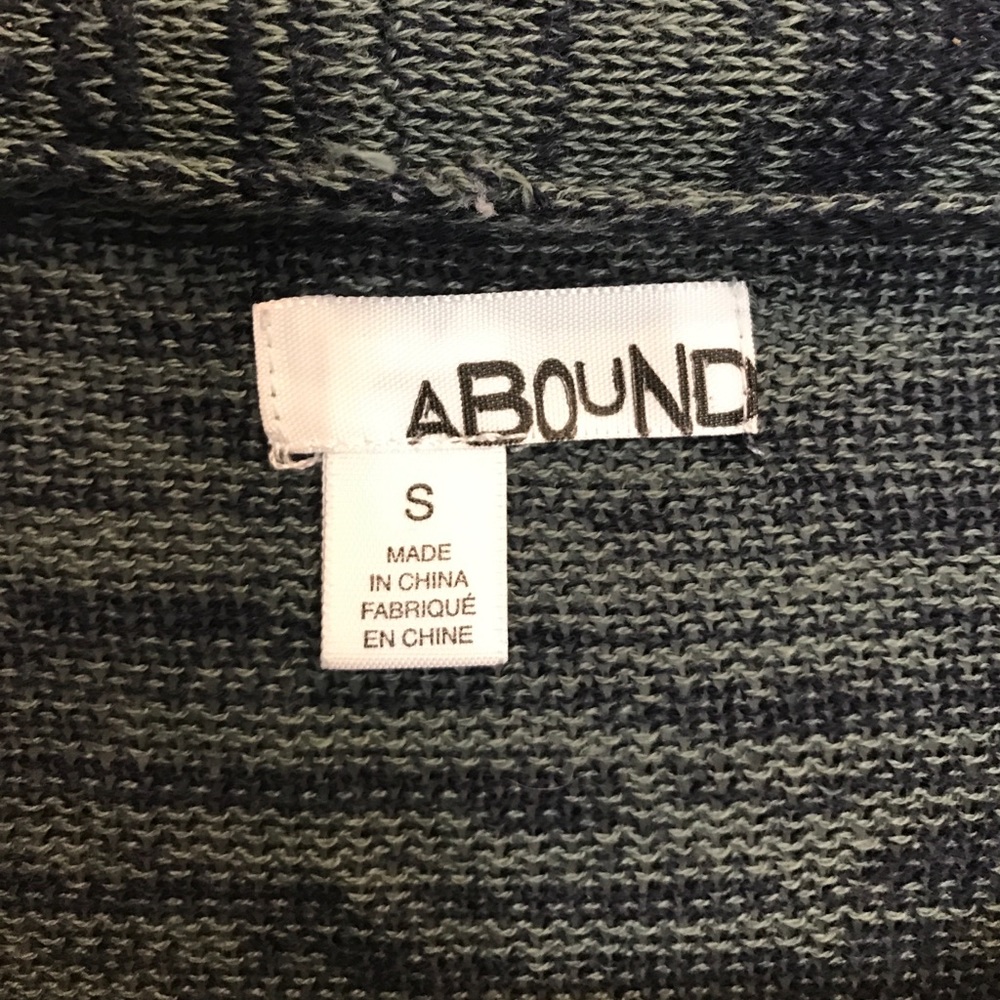 Open Sweater - Picture 2 of 3