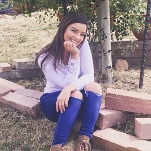 Meet your Posher, Adriana