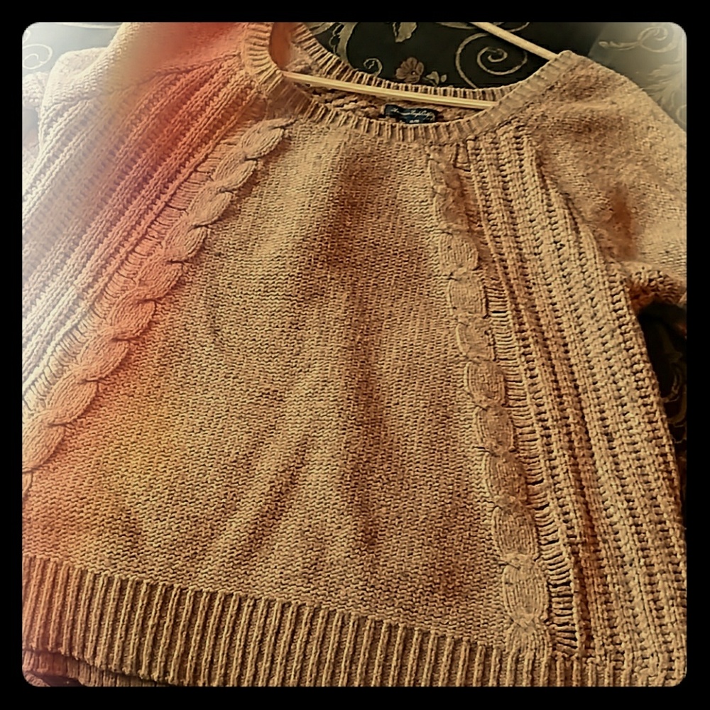 American eagle sweater don't wear it anymore