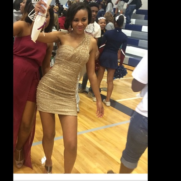 Homecoming/ Party Dress - Picture 2 of 2