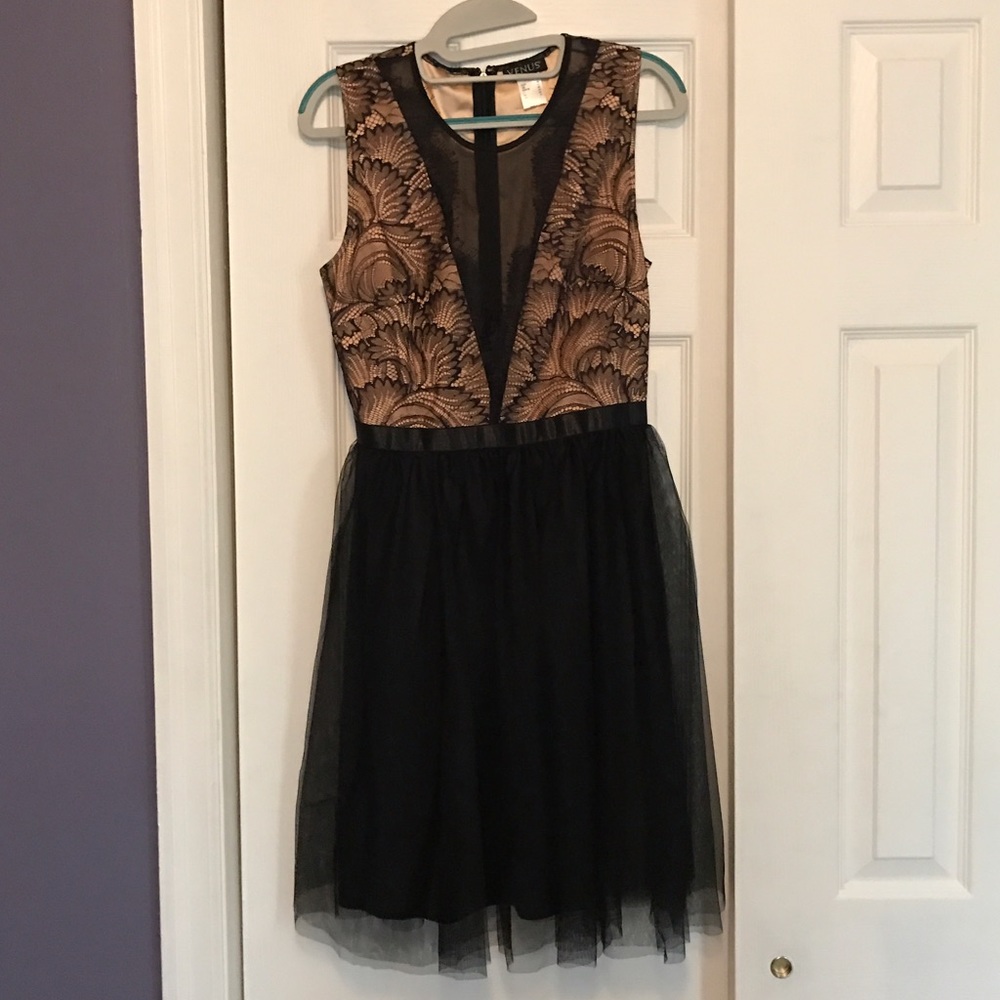 NWOT Black and Tan dress from Venus