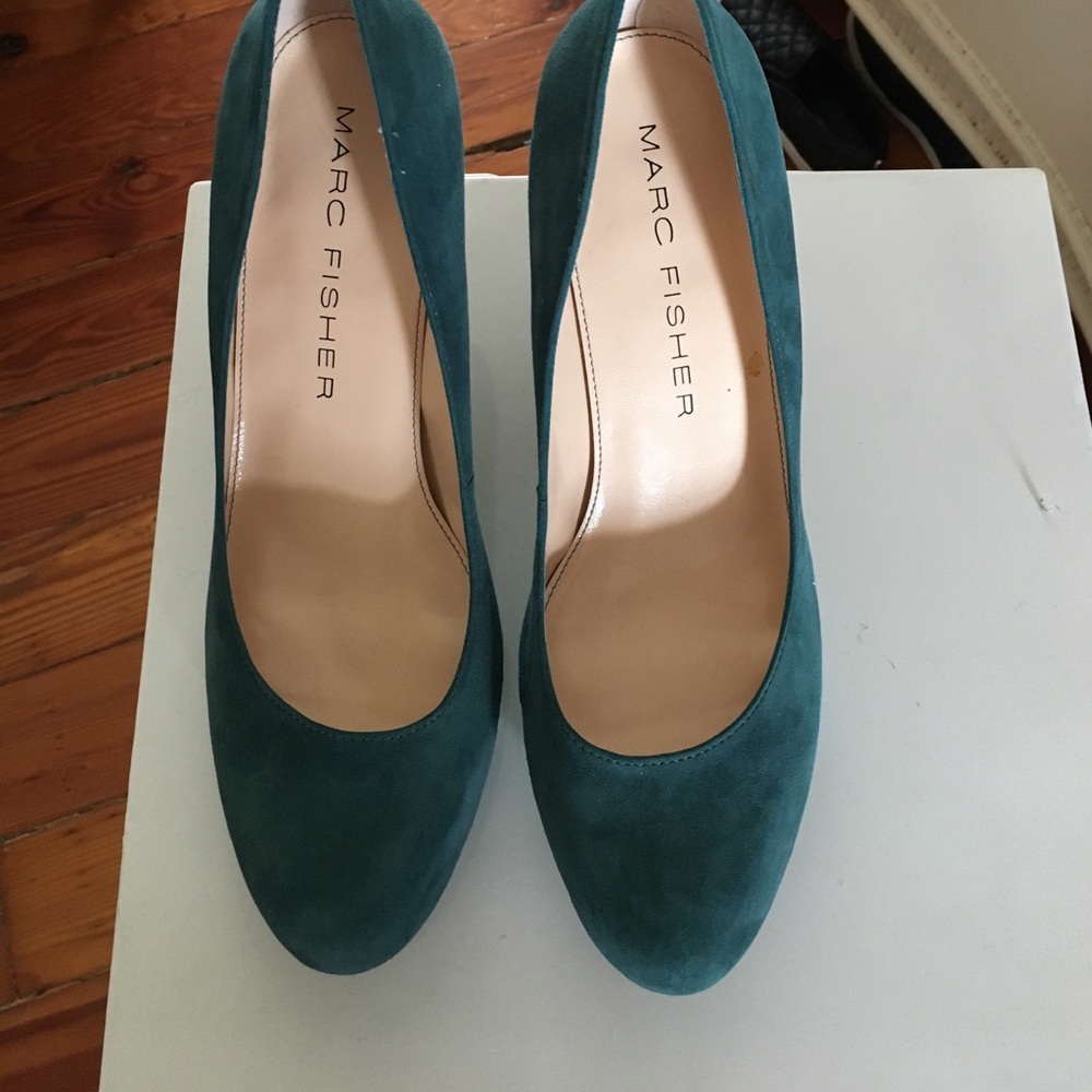 Marc Fisher heels size 8
