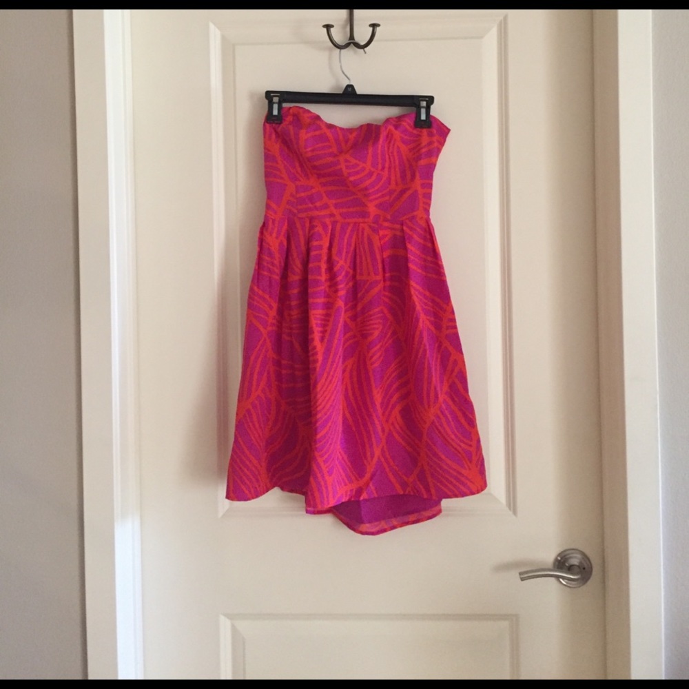 Cute strapless dress