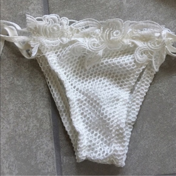 White sexy crochet bikini set - Picture 3 of 7