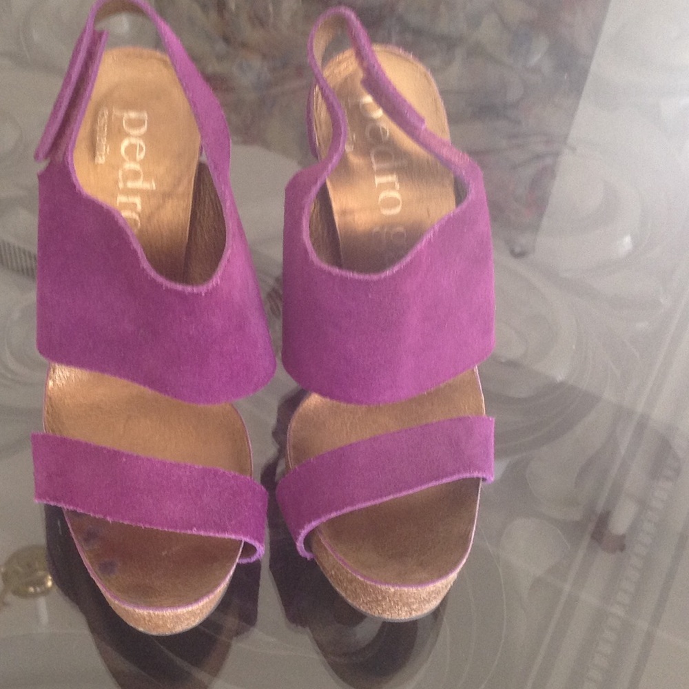 Pedro Garcia Purple heels