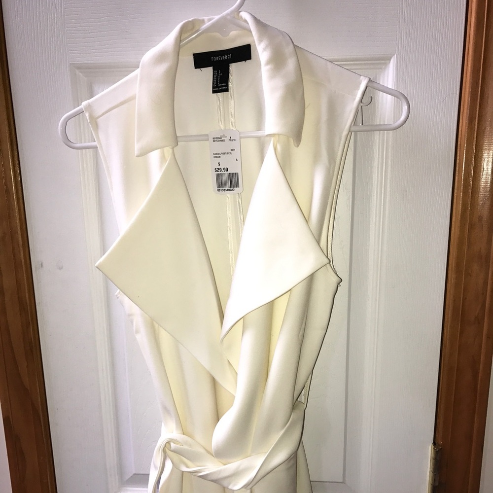 never worn off white jacket vest w/ belt!