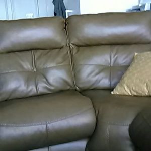 Meet your Posher, Edward