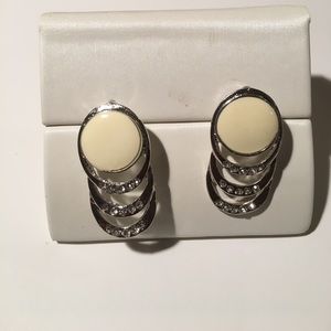 "NWOT" Fashion Earrings