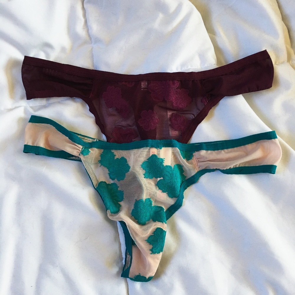 Set of 2 Victoria's Secret PINK thongs. NWOT