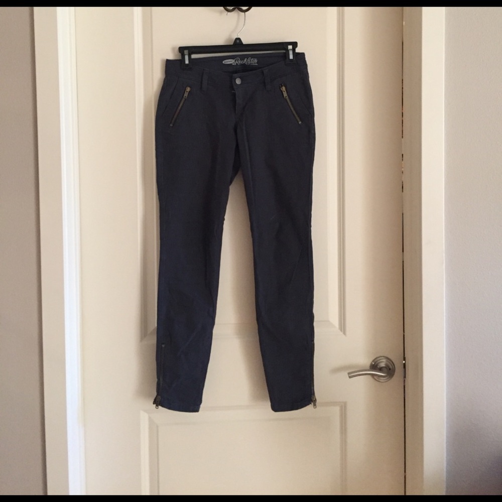 Zipper detail pants