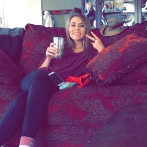 Meet your Posher, Ally