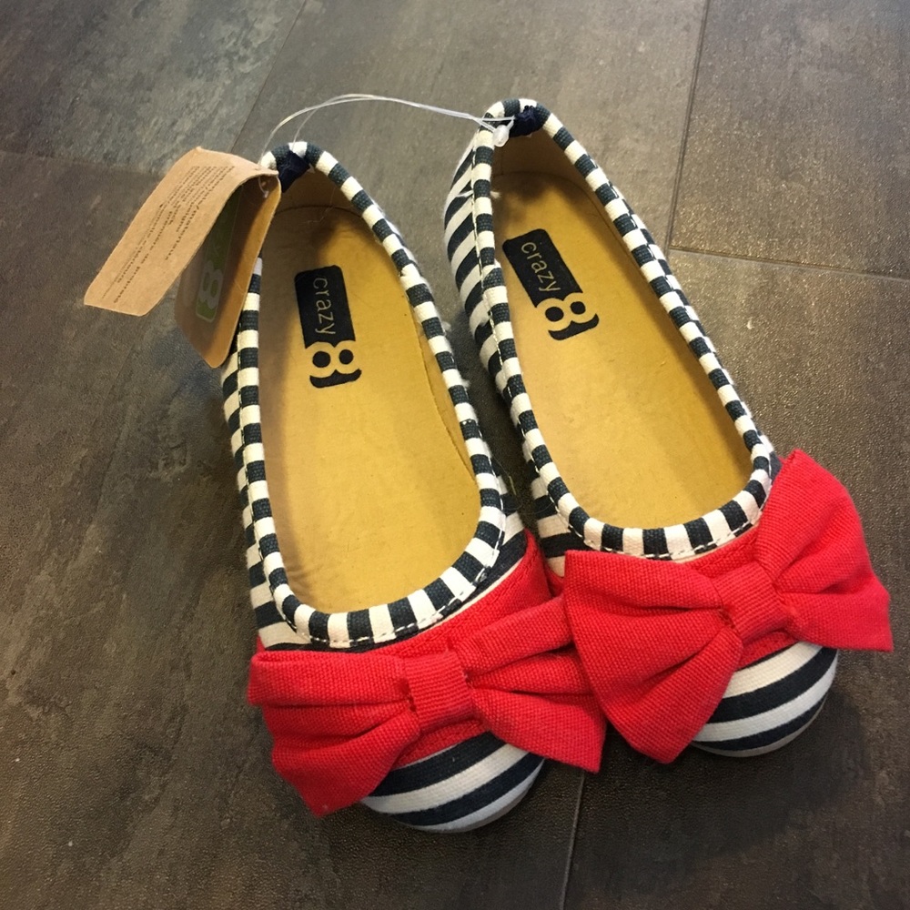 Crazy 8 size 9 girls wedge shoe