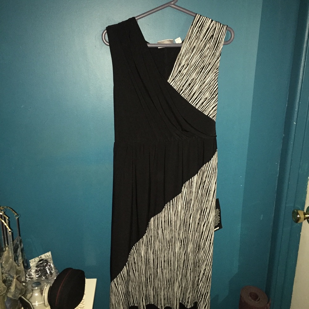 Plus size midi dress ❣️