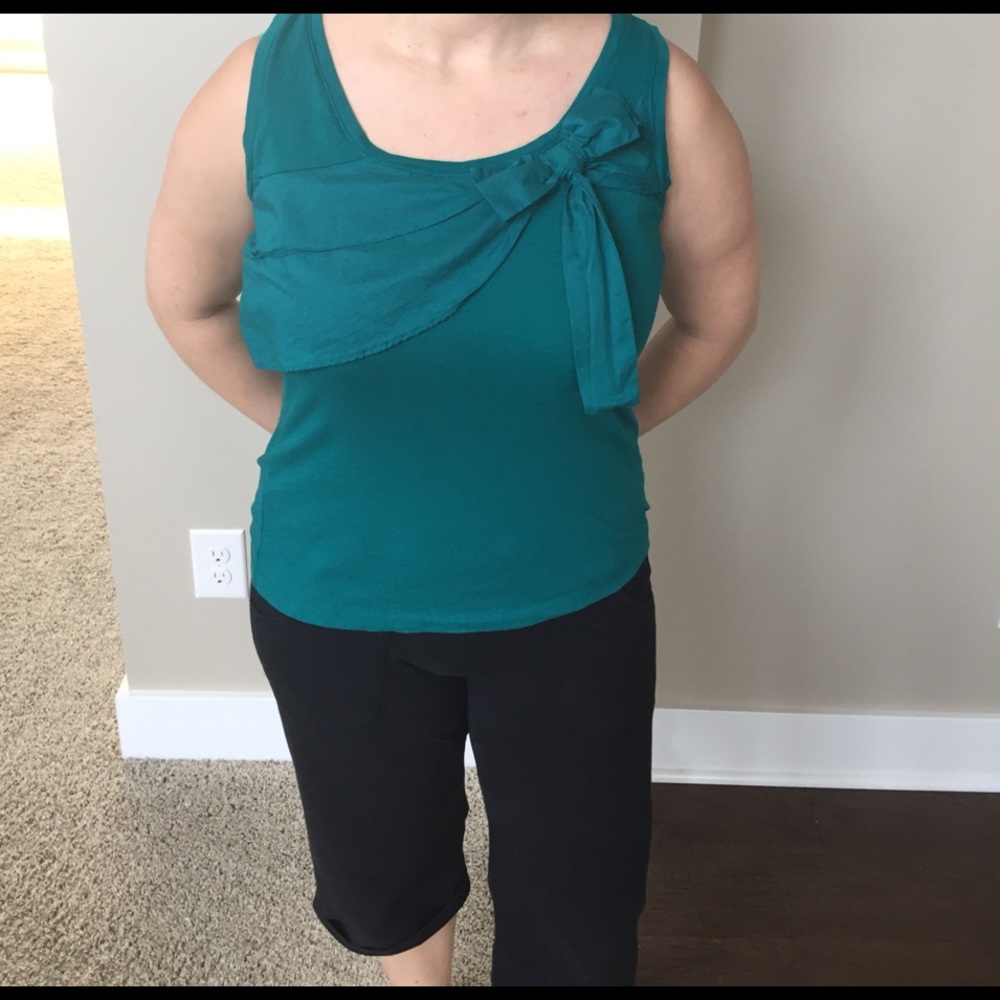 NY & Co. teal tank with bow