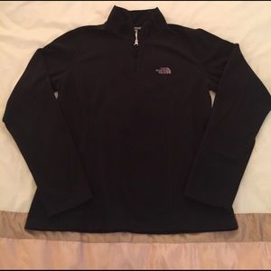 North face black fitted fleece size Medium.