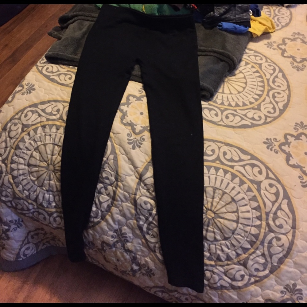 Black leggings size medium