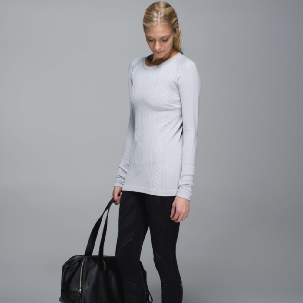 RARE Lulu Rest Less Pullover - size 2