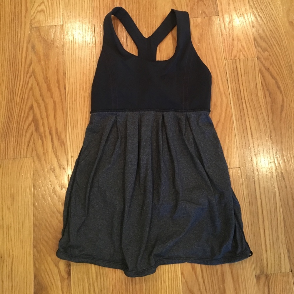Lululemon black yoga tank - size 4