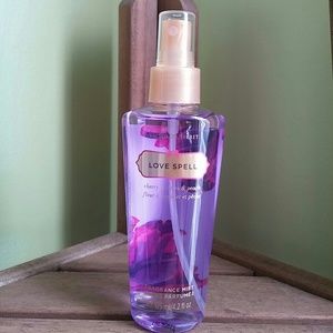 Victoria's Secret Love Spell Fragrance Mist