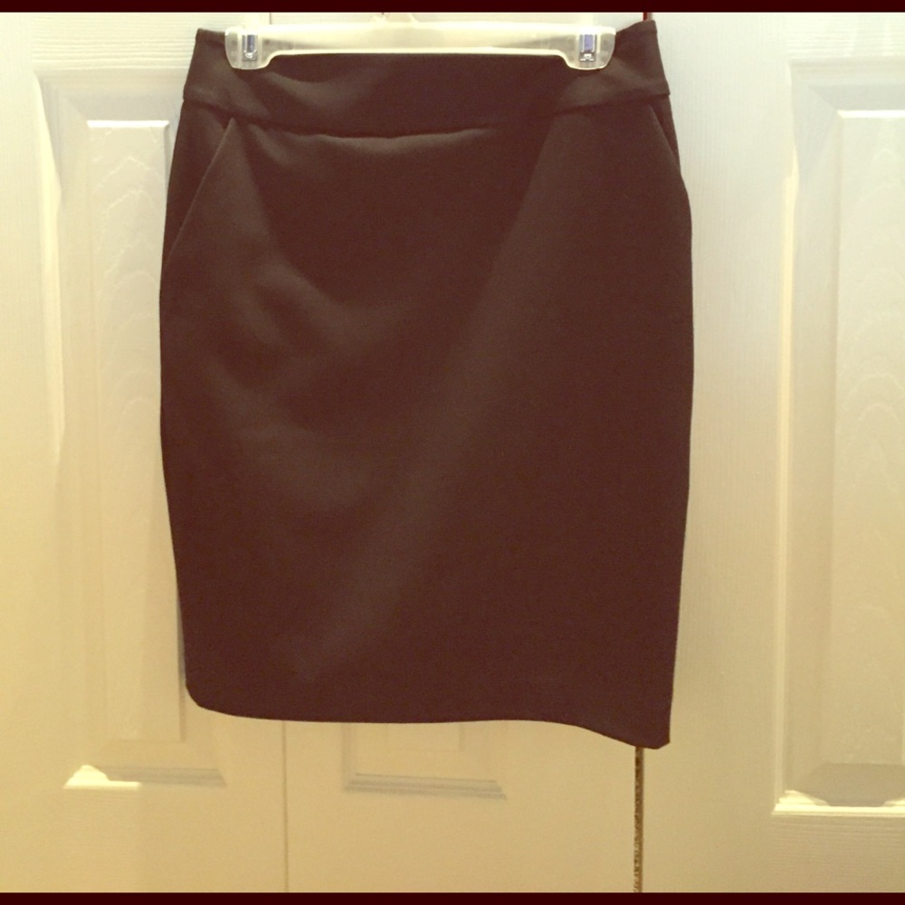 Pencil skirt express size 6.