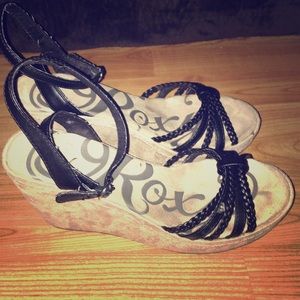 🌺 Cute Roxy wedges 🌺