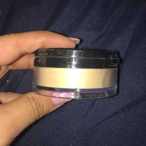Stila All Over Glimmer Loose Powder