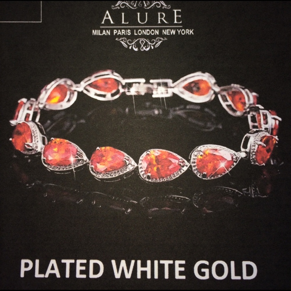 🎊HP5/3/17🎊NEW Elegant Italian Inspired  Bracelet